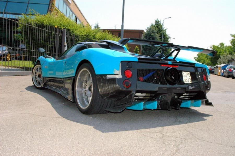  Pagani Zonda Uno 2010 года  (фото 6 из 15)